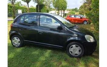 Toyota yaris Auzelles