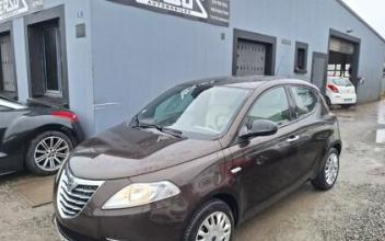 Lancia ypsilon Sainte-Luce-sur-Loire