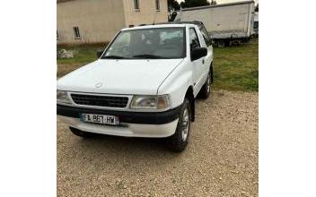 Opel frontera Mouriès