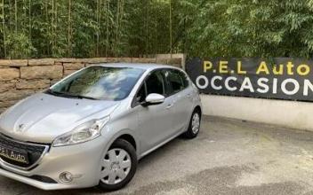 Peugeot 208 Six-Fours-les-Plages