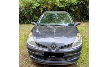 Renault clio iii La-Chapelle-d'Armentières