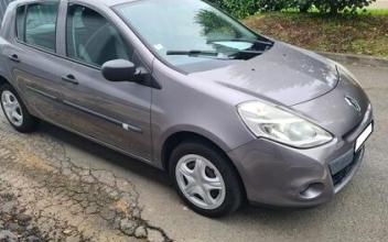 Renault clio Coignières