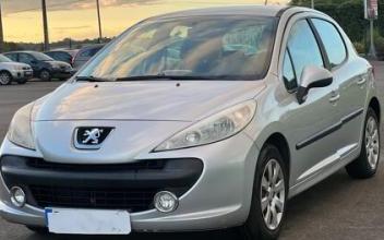 Peugeot 207 Saint-Quentin-sur-le-Homme