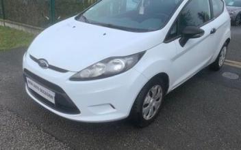 Ford fiesta Les-Essarts-le-Roi