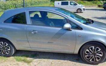 Opel corsa Pont-Aven