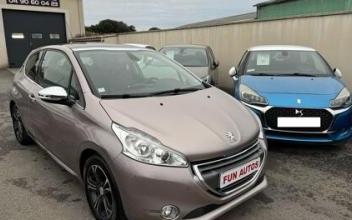 Peugeot 208 Orange