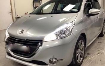 Peugeot 208 Maisse