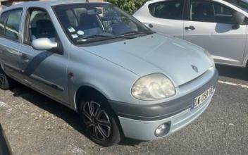 Renault clio ii Villefranche-sur-Saône