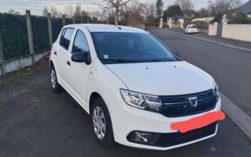 Dacia sandero Seiches-sur-le-Loir