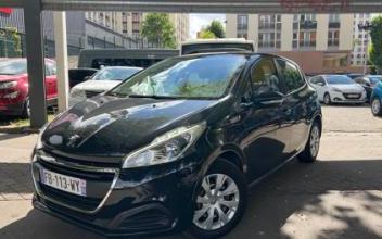 Peugeot 208 Pantin