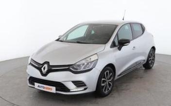 Renault clio Issy-les-Moulineaux