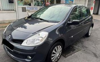 RENAULT Clio Houilles