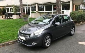 Peugeot 208 Saint-Maur-des-Fossés