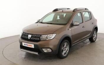 Dacia sandero Issy-les-Moulineaux