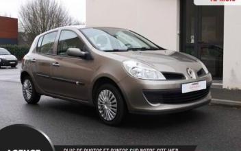 Renault clio Le-Lion-d'Angers