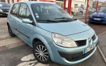 RENAULT Scenic Pierrelaye