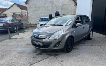 Opel corsa Fresneaux-Montchevreuil