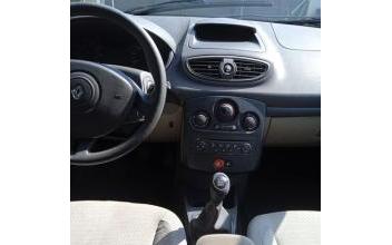 Renault clio iii La-Pacaudière