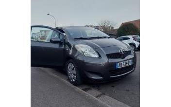 Toyota yaris Versailles