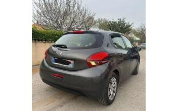 Peugeot 208 Mireval