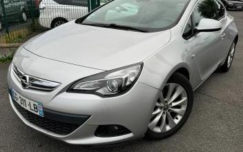 Opel Astra Pierrelaye