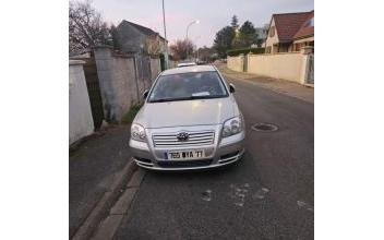 Toyota avensis Champagne-sur-Seine