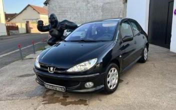 Peugeot 206 Fresneaux-Montchevreuil