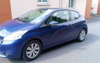 Peugeot 208 Montauban-de-Bretagne