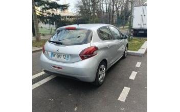 Peugeot 208 Paris