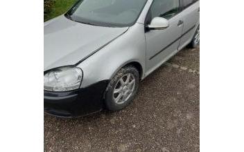 Volkswagen golf Nampcelles-la-Cour