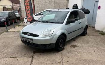 Ford fiesta Fresneaux-Montchevreuil