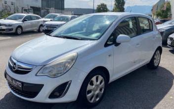 Opel Corsa Saint-Martin-d'Hères