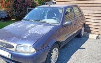 Ford fiesta Saint-Luperce