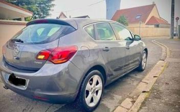 Opel astra Melun