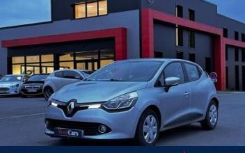 Renault clio Les-Ponts-de-Cé