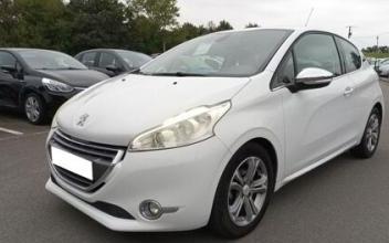 Peugeot 208 Châtillon-en-Vendelais