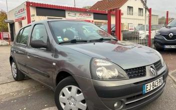 RENAULT Clio Pierrelaye