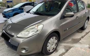 RENAULT Clio Houilles