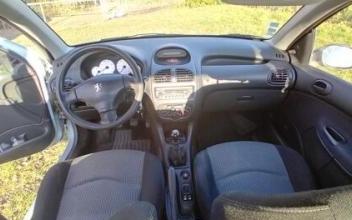 Peugeot 206 Gennes