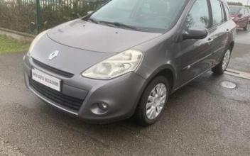 Renault clio Les-Essarts-le-Roi