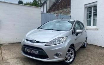 Ford fiesta Fresneaux-Montchevreuil